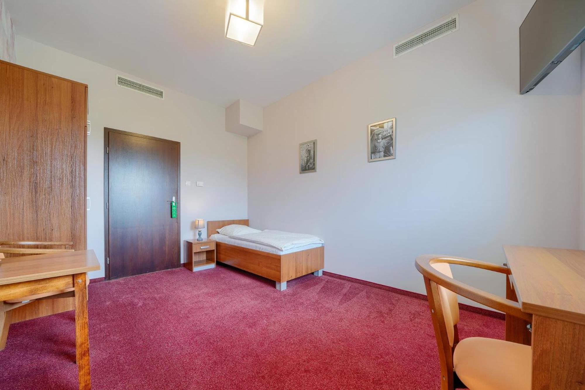 Hotel Aviator Kamien Slaski المظهر الخارجي الصورة