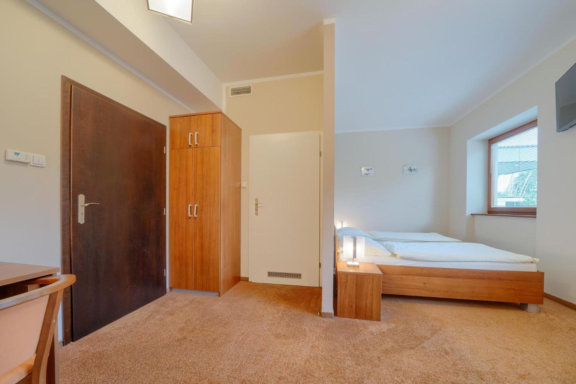 Hotel Aviator Kamien Slaski المظهر الخارجي الصورة
